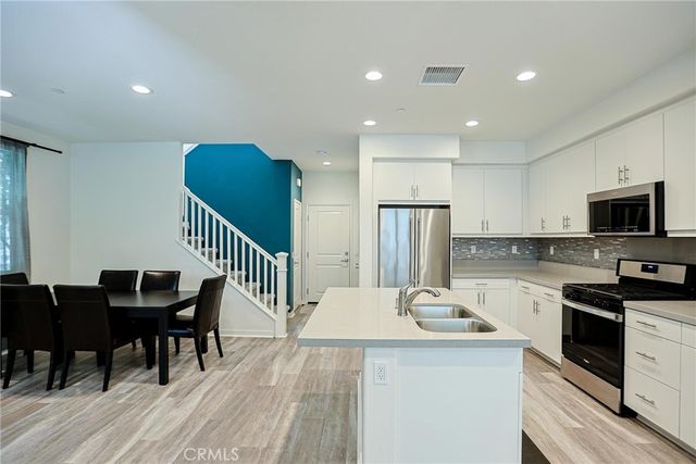4260 Powell 110, Corona, CA 92883