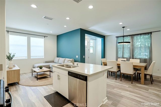 4260 Powell 110, Corona, CA 92883