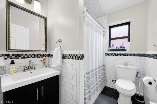 130 Orient Way 4E, Rutherford Boro, NJ 07070