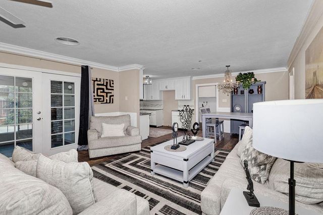1124 Lakewood Ave, Modesto, CA 95355