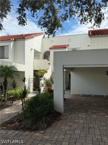 625 BEACHWALK CIR G203, Naples, FL 34108