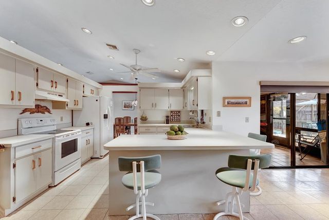 1059 Wynndale Way, Lantana, FL 33462