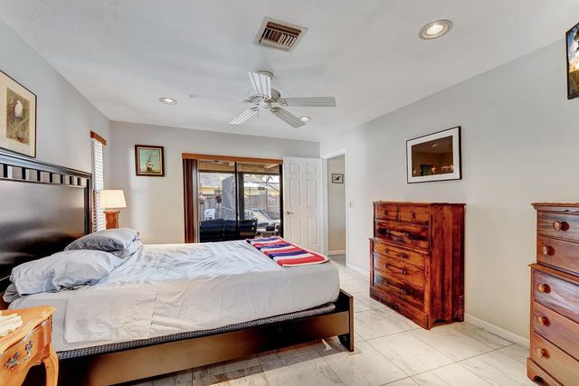 1059 Wynndale Way, Lantana, FL 33462