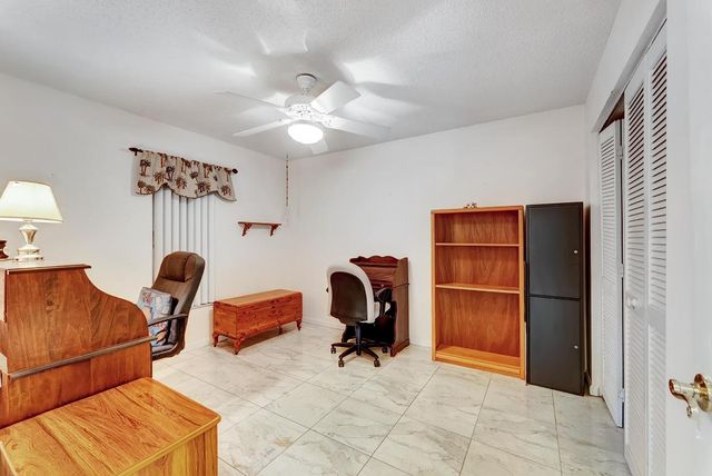 1059 Wynndale Way, Lantana, FL 33462