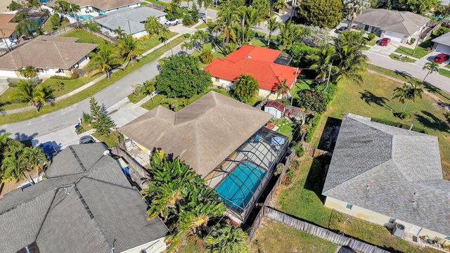 1059 Wynndale Way, Lantana, FL 33462