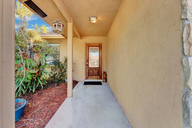 1059 Wynndale Way, Lantana, FL 33462