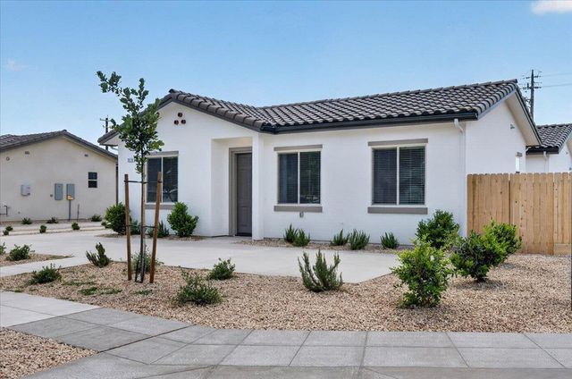 2343 N Arthur, Fresno, CA 93705