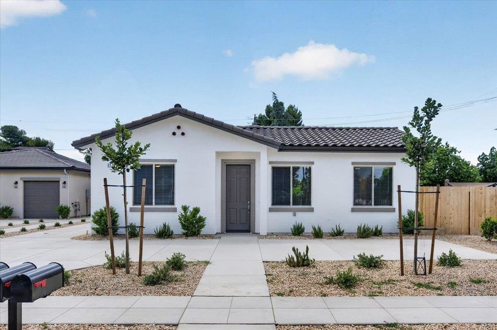 2343 N Arthur, Fresno, CA 93705