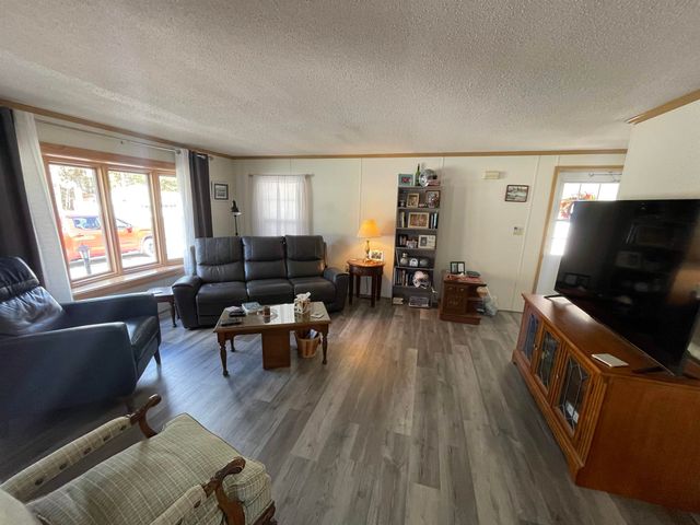 141 Lancaster Rd Trlr 28, Gorham, NH 03581