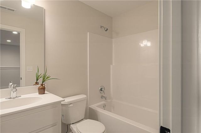 6009 NE 118th Street, Kansas City, MO 64156