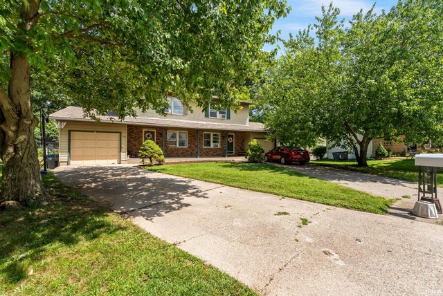 110 Holaway Court, Goshen, IN 46526