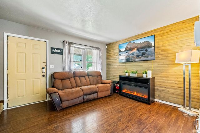 110 Holaway Court, Goshen, IN 46526