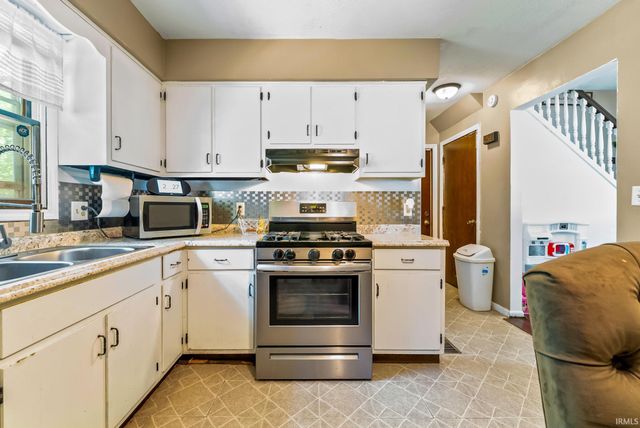 110 Holaway Court, Goshen, IN 46526