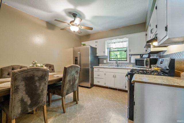 110 Holaway Court, Goshen, IN 46526