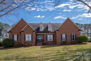 7049 High Meadow Drive, Weddington, NC 28104