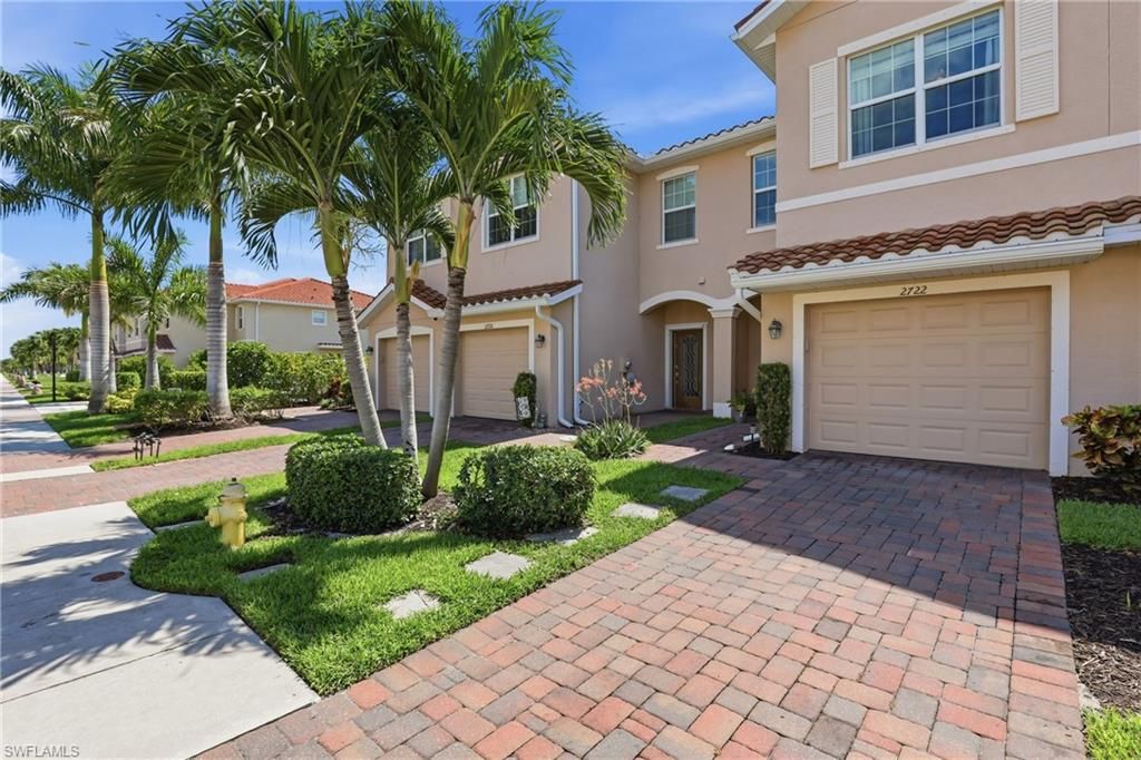 2722 Citrus ST, NAPLES, FL 34120 — photo 4