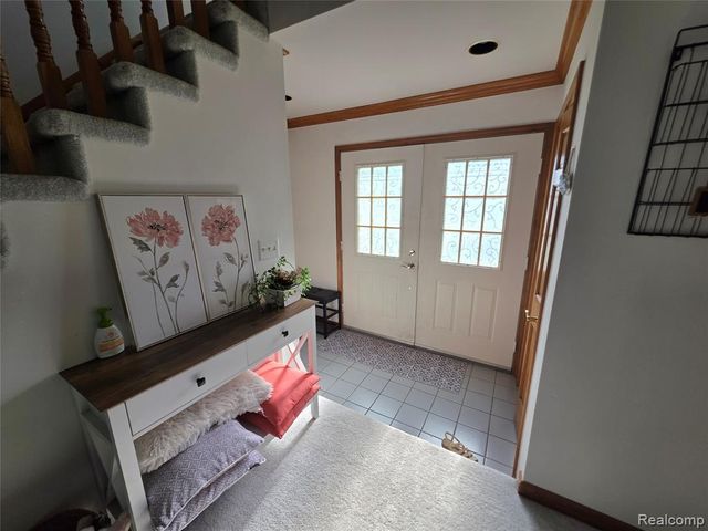 1152 Congress Drive, Troy, MI 48085