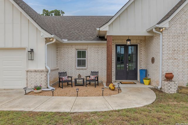 1516 KINGS RANCH RD, Bandera, TX 78003