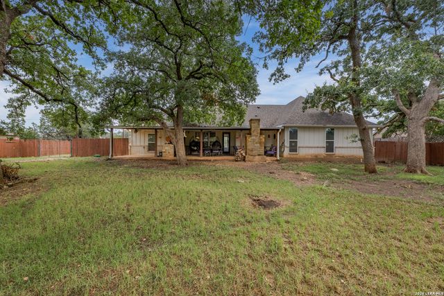 1516 KINGS RANCH RD, Bandera, TX 78003