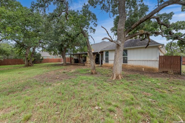 1516 KINGS RANCH RD, Bandera, TX 78003