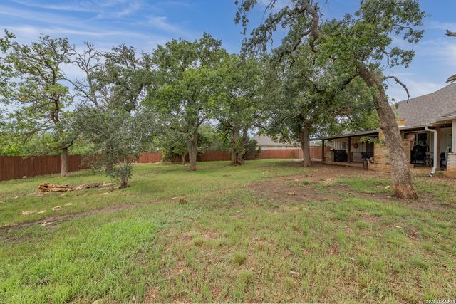 1516 KINGS RANCH RD, Bandera, TX 78003