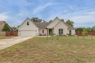1516 KINGS RANCH RD, Bandera, TX 78003