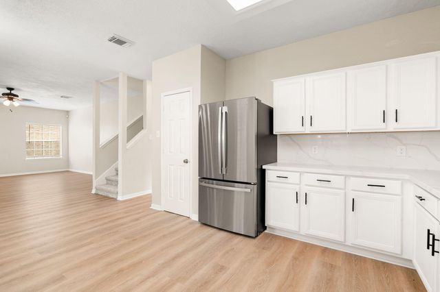 3234 Vanity Drive, Pearland, TX 77584