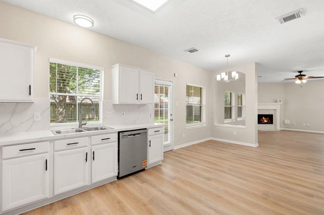 3234 Vanity Drive, Pearland, TX 77584