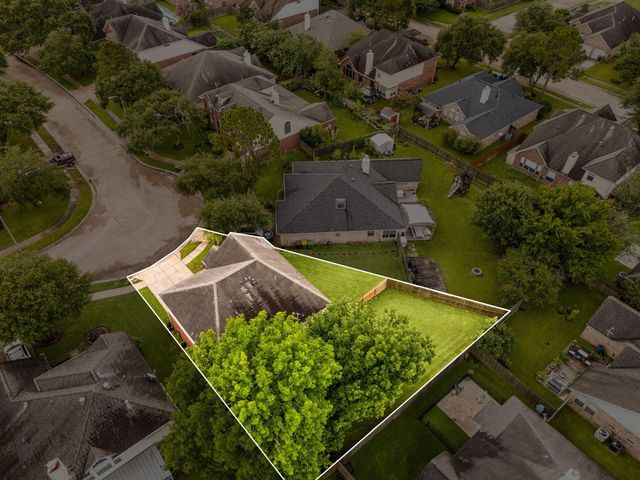 3234 Vanity Drive, Pearland, TX 77584