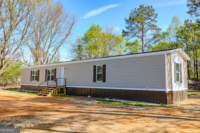 226 Mullis Street, Dexter, GA 31019