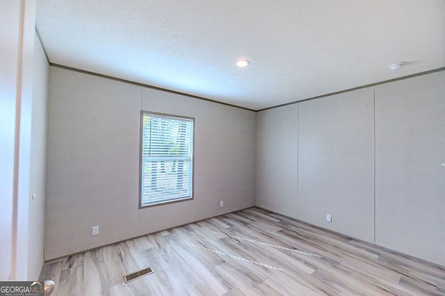 226 Mullis Street, Dexter, GA 31019