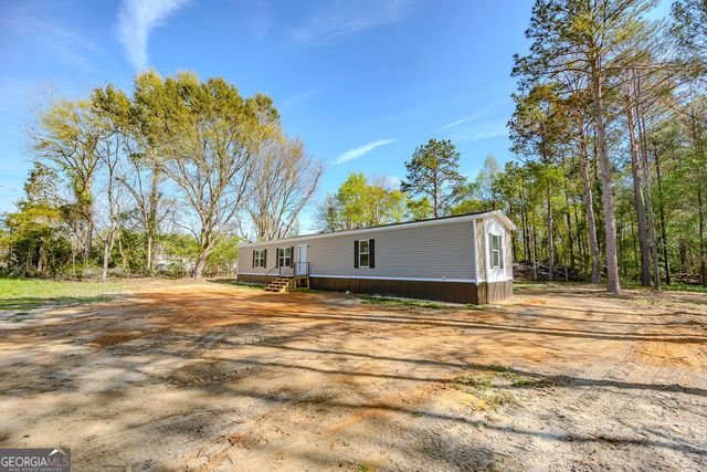 226 Mullis Street, Dexter, GA 31019