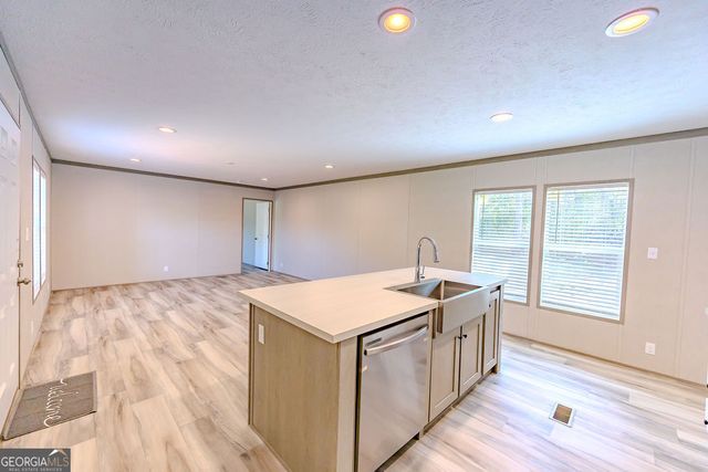 226 Mullis Street, Dexter, GA 31019