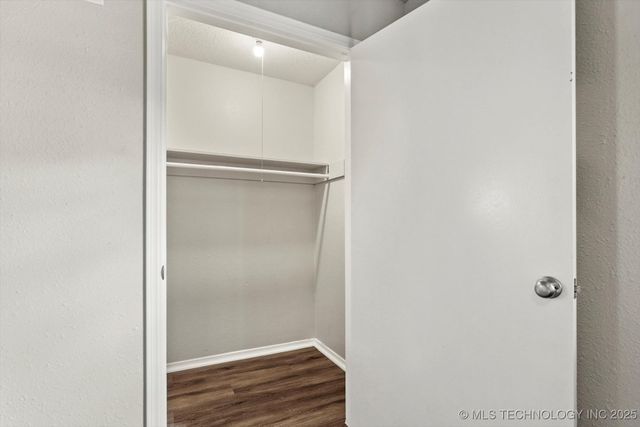 122 S 195th East Avenue, Tulsa, OK 74108