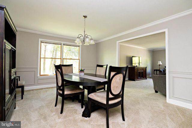 8 CANTERBURY CT, Marlton, NJ 08053