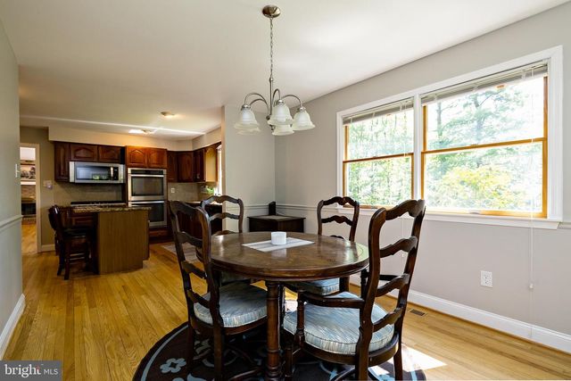 8 CANTERBURY CT, Marlton, NJ 08053
