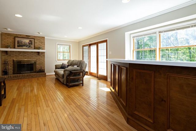 8 CANTERBURY CT, Marlton, NJ 08053