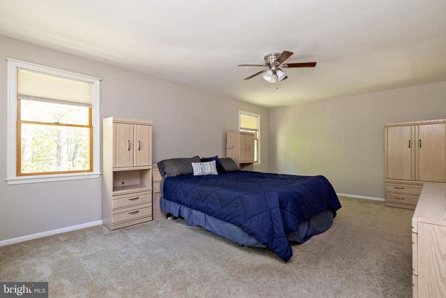 8 CANTERBURY CT, Marlton, NJ 08053