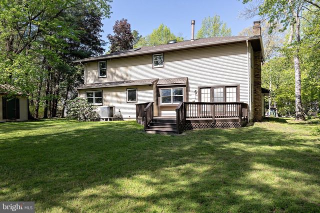 8 CANTERBURY CT, Marlton, NJ 08053