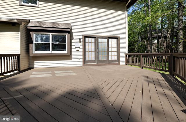 8 CANTERBURY CT, Marlton, NJ 08053