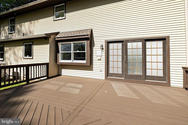 8 CANTERBURY CT, Marlton, NJ 08053