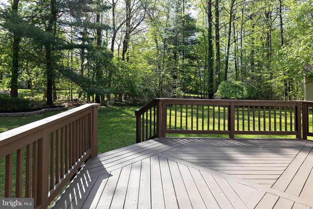 8 CANTERBURY CT, Marlton, NJ 08053