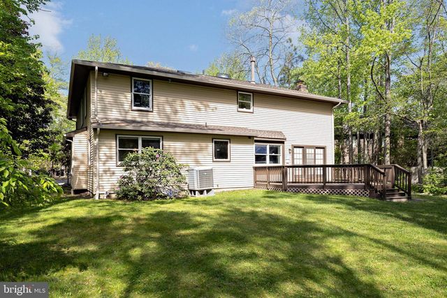 8 CANTERBURY CT, Marlton, NJ 08053