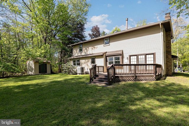 8 CANTERBURY CT, Marlton, NJ 08053