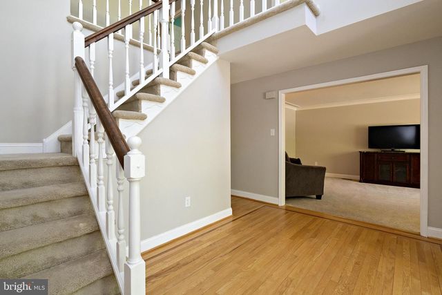 8 CANTERBURY CT, Marlton, NJ 08053