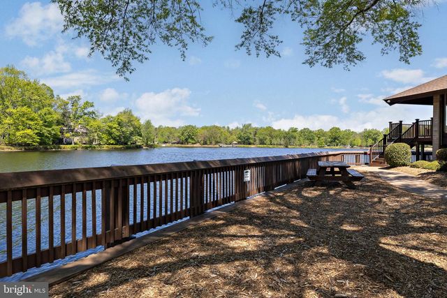 8 CANTERBURY CT, Marlton, NJ 08053