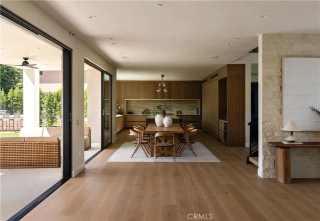 15202 Hesby Street, Sherman Oaks, CA 91403