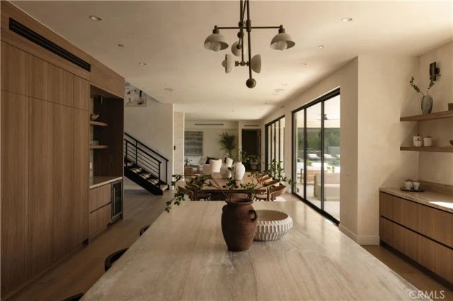 15202 Hesby Street, Sherman Oaks, CA 91403