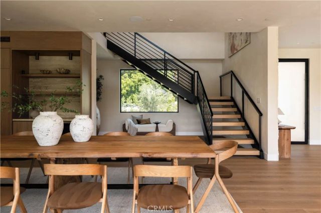 15202 Hesby Street, Sherman Oaks, CA 91403