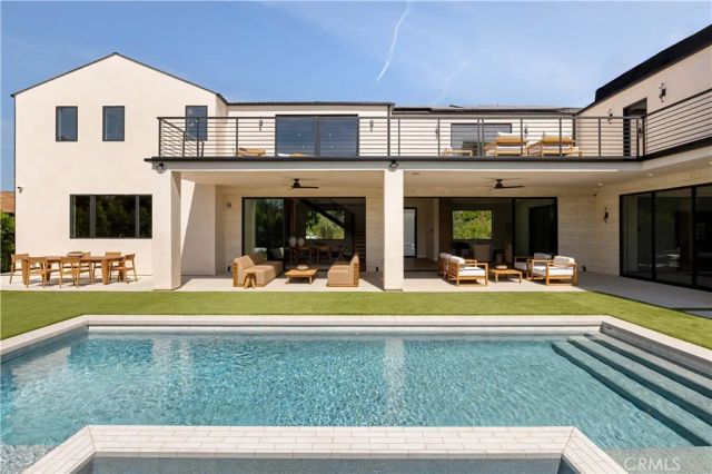 15202 Hesby Street, Sherman Oaks, CA 91403